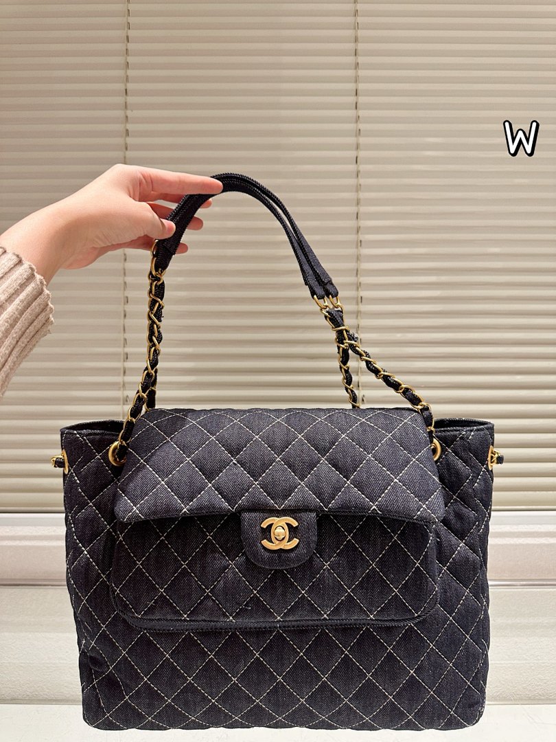 Chanel Classic Flap Bag view