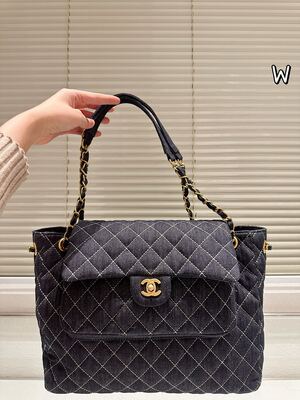 Chanel Classic Flap Bag view 9