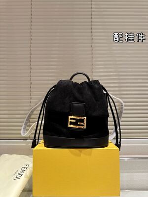Fendi Shoulder Bag view 12
