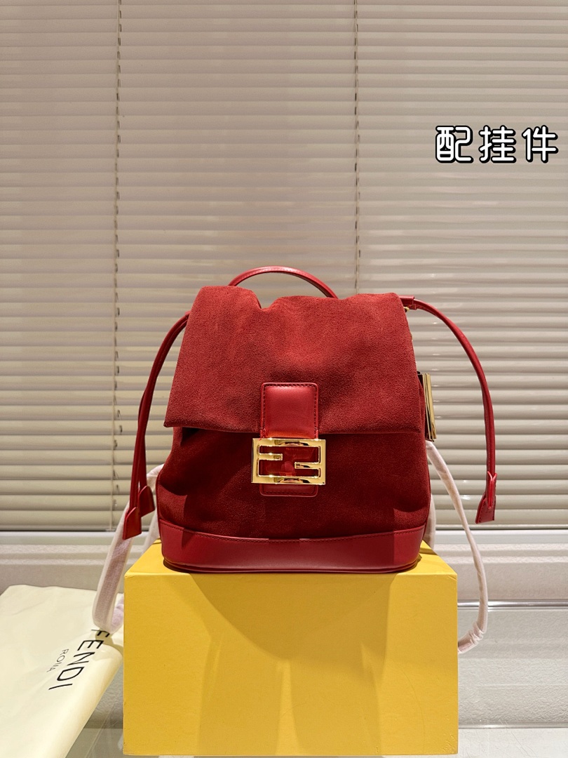 Fendi Shoulder Bag view