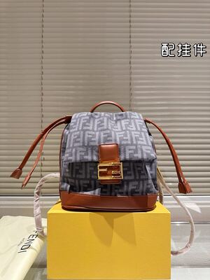 Fendi Shoulder Bag view 25