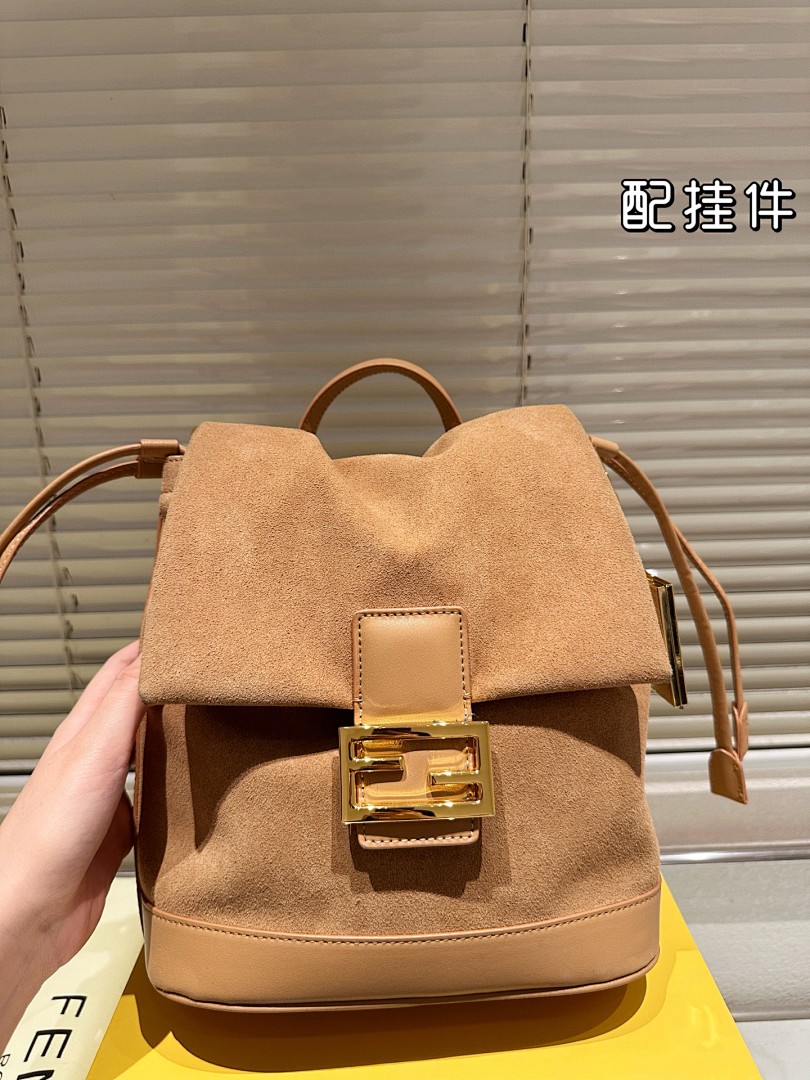 Fendi Shoulder Bag view