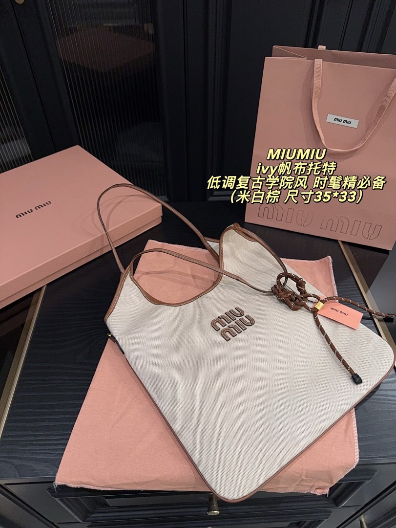 Miu Miu Ivy Shoulder Bag