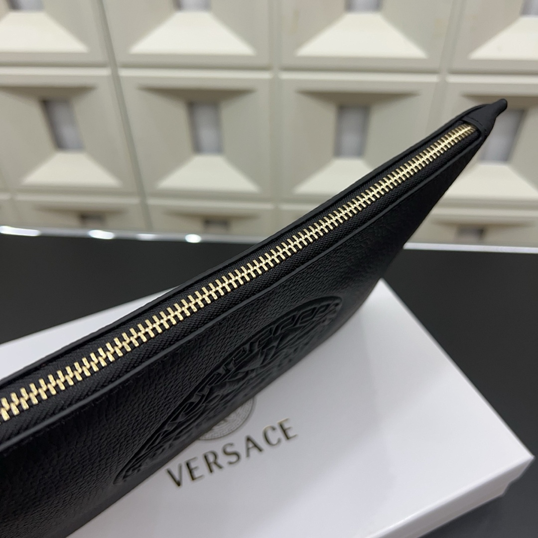 Versace Medusa Wallet view