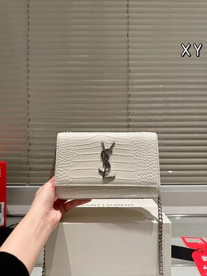 Saint Laurent Kate Shoulder Bag view 39
