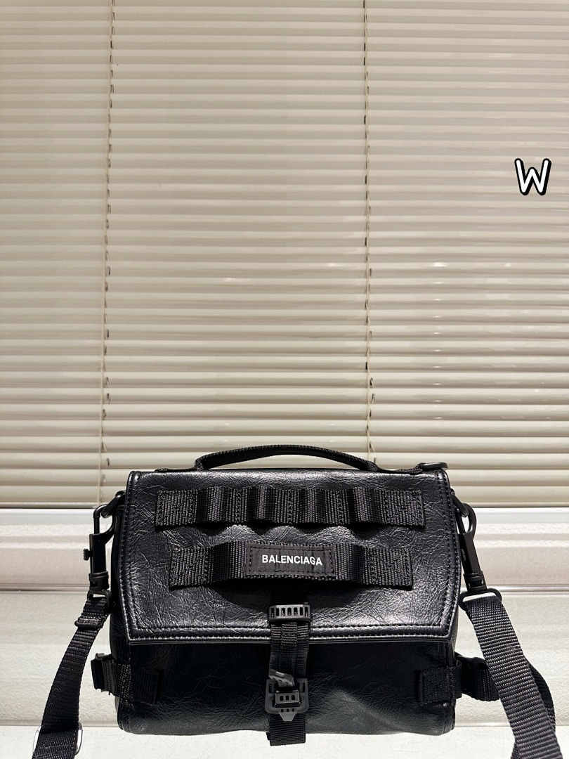 Balenciaga Hourglass Bag view