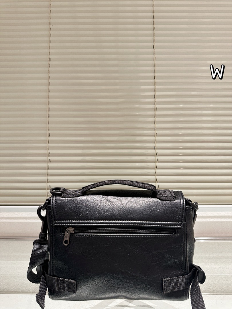 Balenciaga Hourglass Bag view