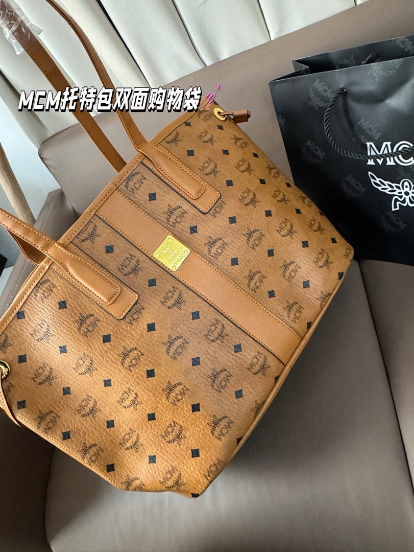 MCM Visetos Tote view
