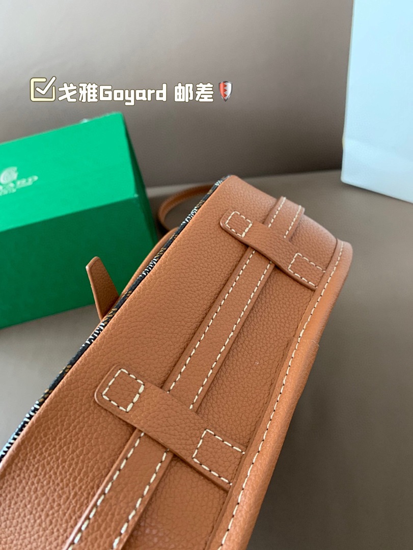 Goyard Saint Louis Tote view