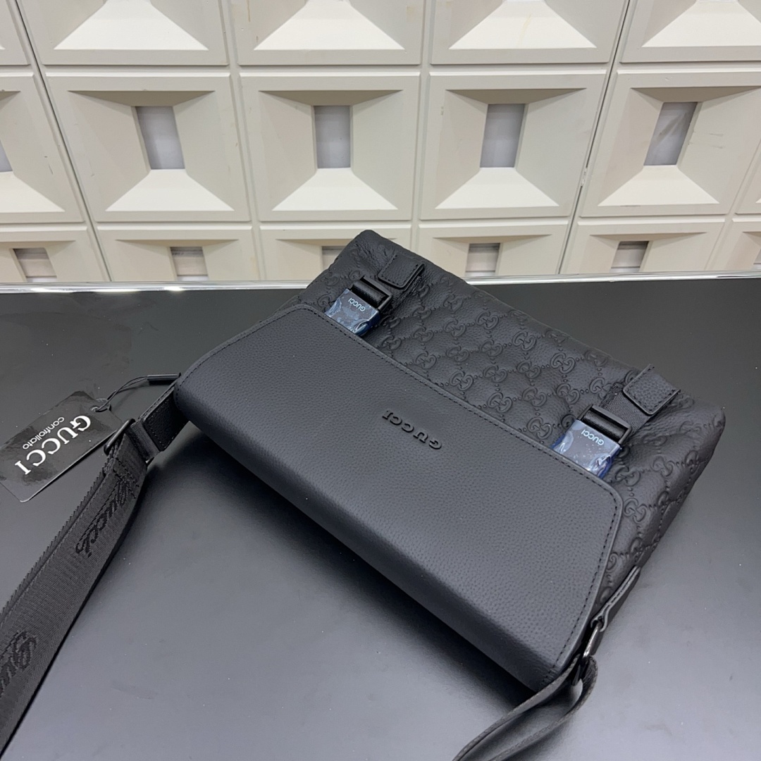Gucci Messenger Bag