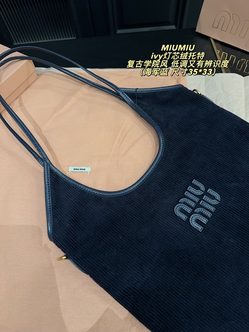Miu Miu Ivy Shoulder Bag view