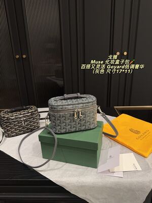Goyard Saint Louis Tote view 26