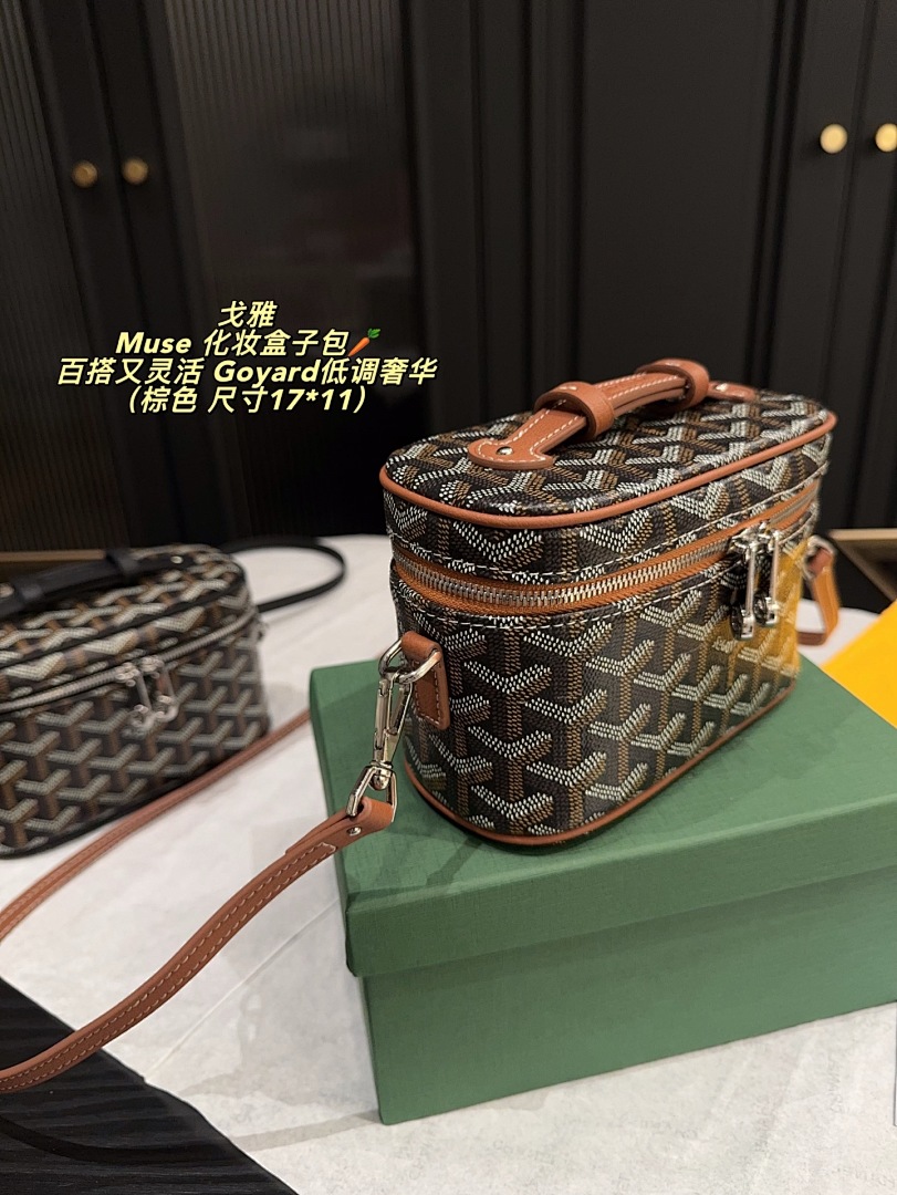 Goyard Saint Louis Tote view
