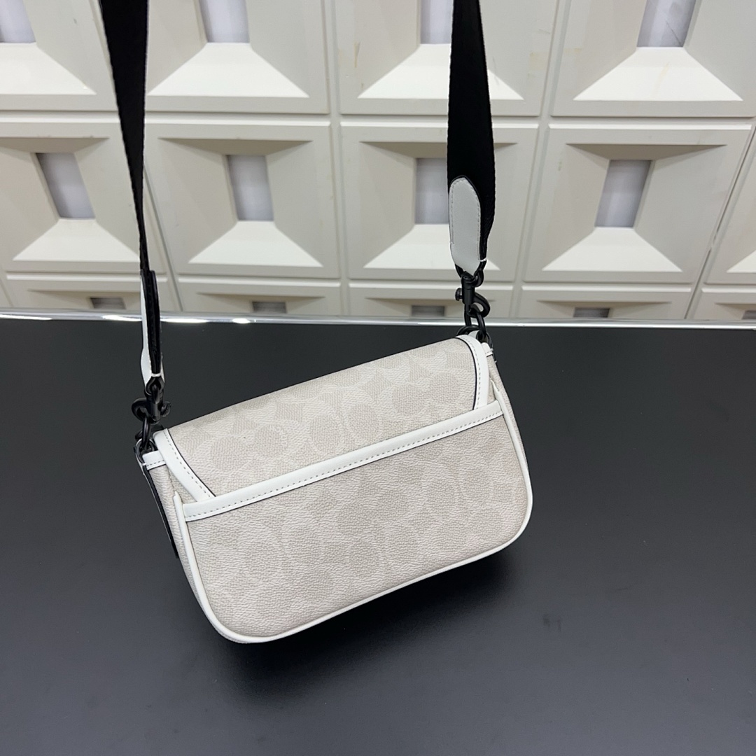 Coach Shoulder Bag view