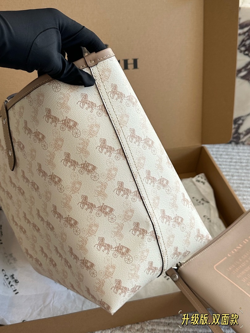 Coach Court Tote view