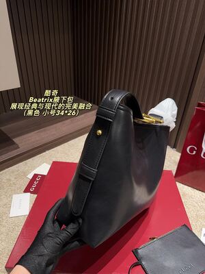Gucci Beatrix Bag view 6