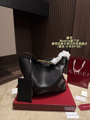 Gucci Beatrix Bag view 8