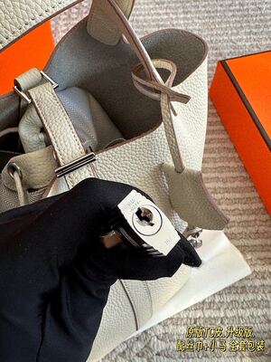 Hermes Picotin Lock Bag view 14