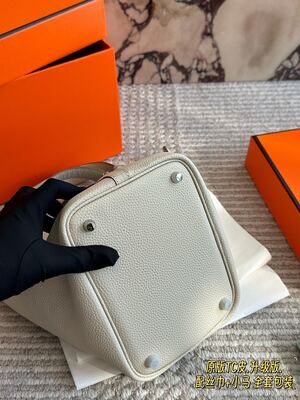 Hermes Picotin Lock Bag view 17