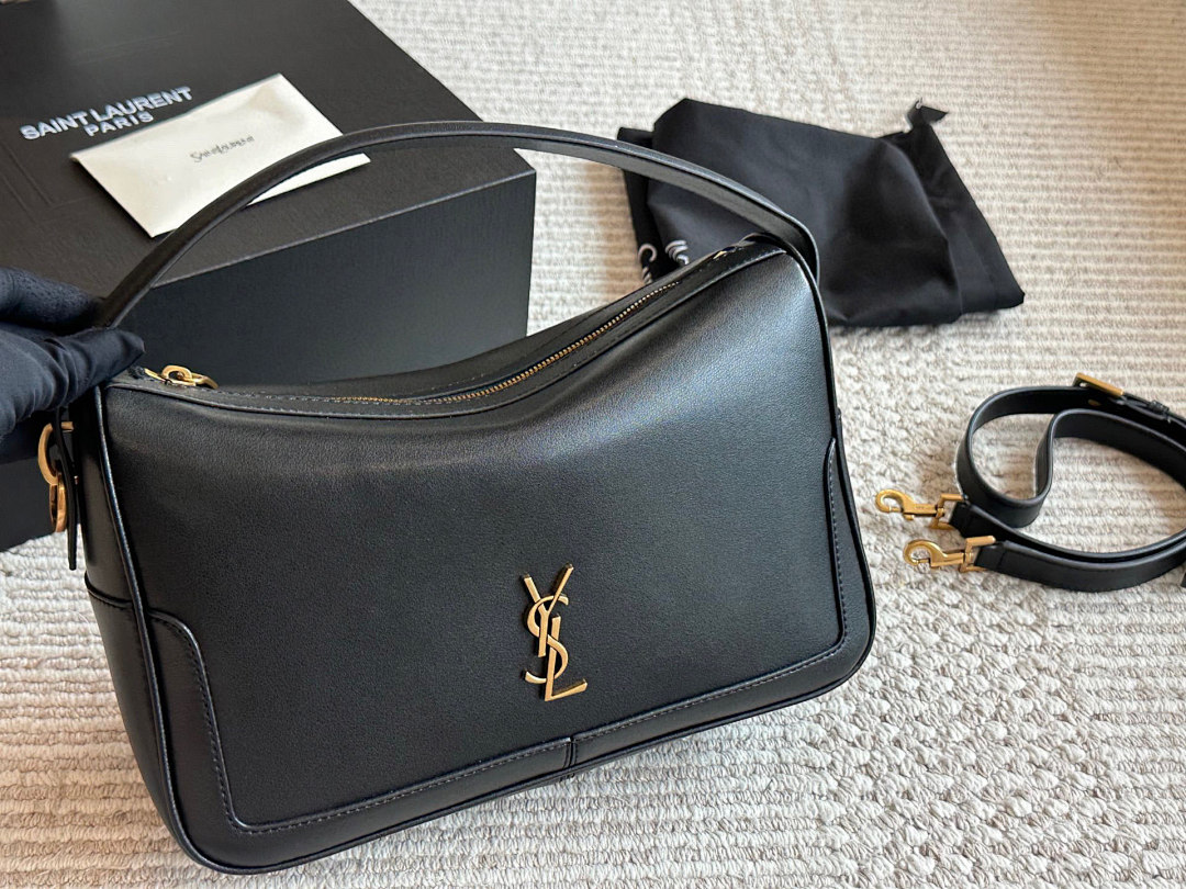 Saint Laurent Le 5à7 Shoulder Bag view