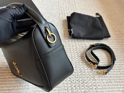 Saint Laurent Le 5à7 Shoulder Bag view 8