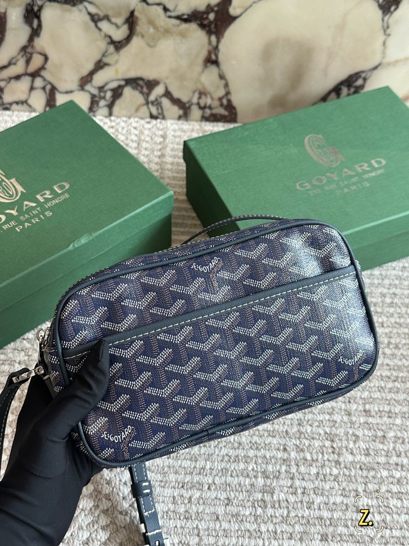Goyard Saint Louis Tote view