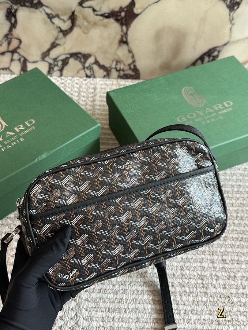 Goyard Saint Louis Tote view