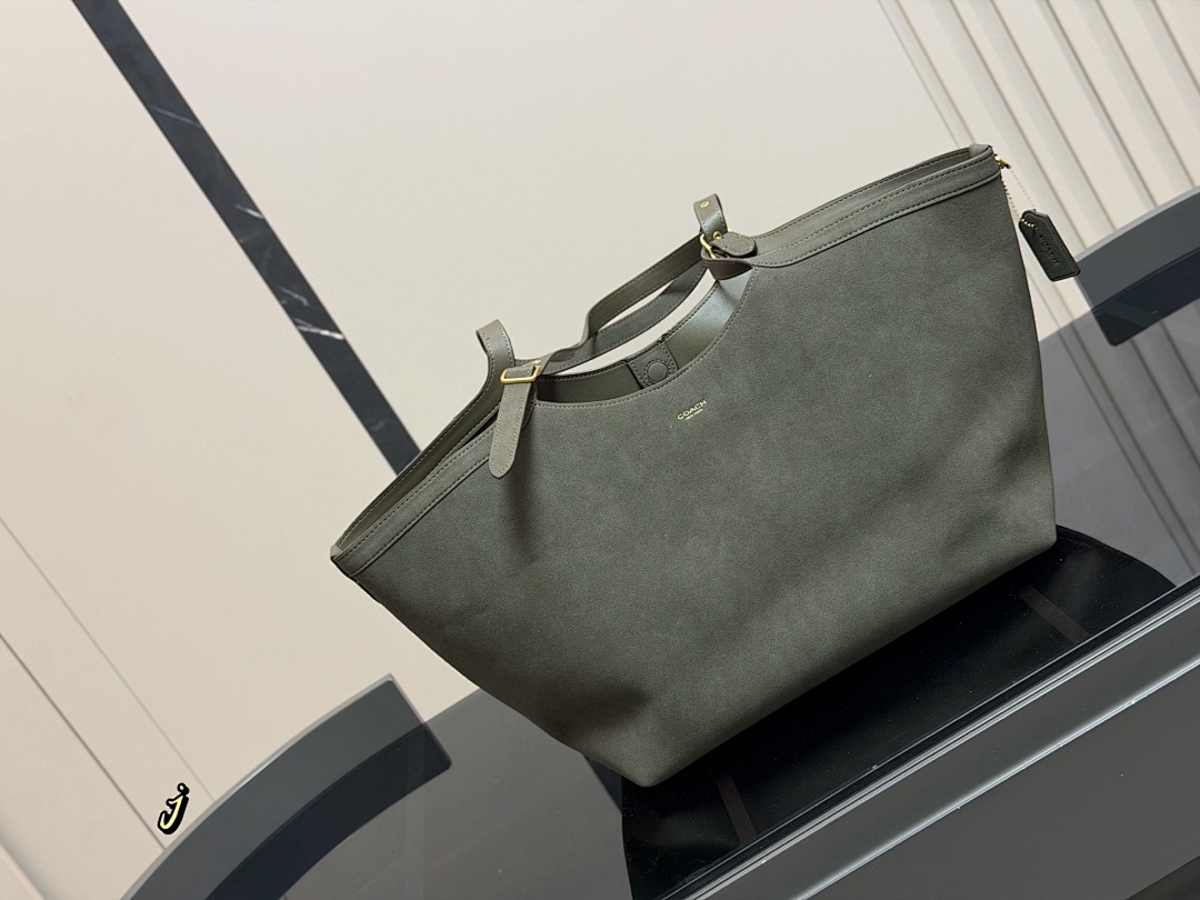 Coach Leather Hobo Bag view