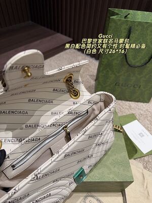 Gucci Marmont Shoulder Bag view 2