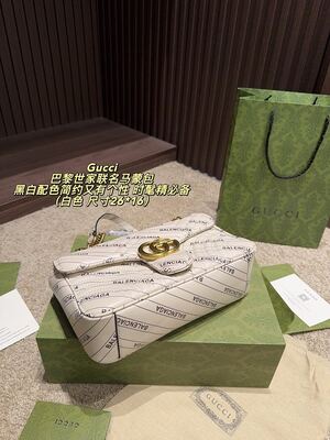 Gucci Marmont Shoulder Bag view 4
