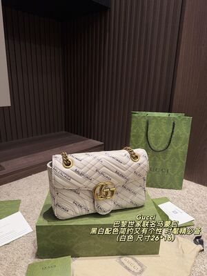 Gucci Marmont Shoulder Bag view 9