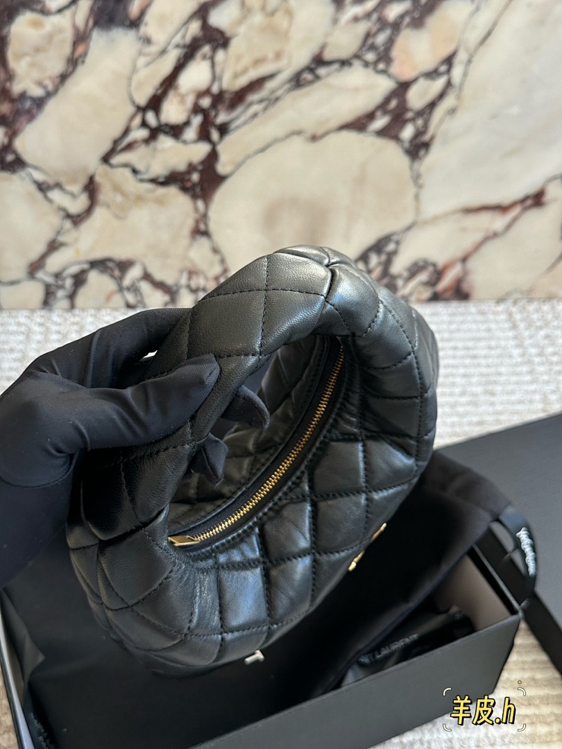 Saint Laurent Jamie Shoulder Bag view