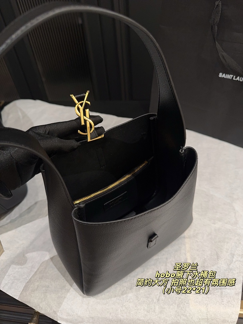 Saint Laurent Hobo Shoulder Bag view