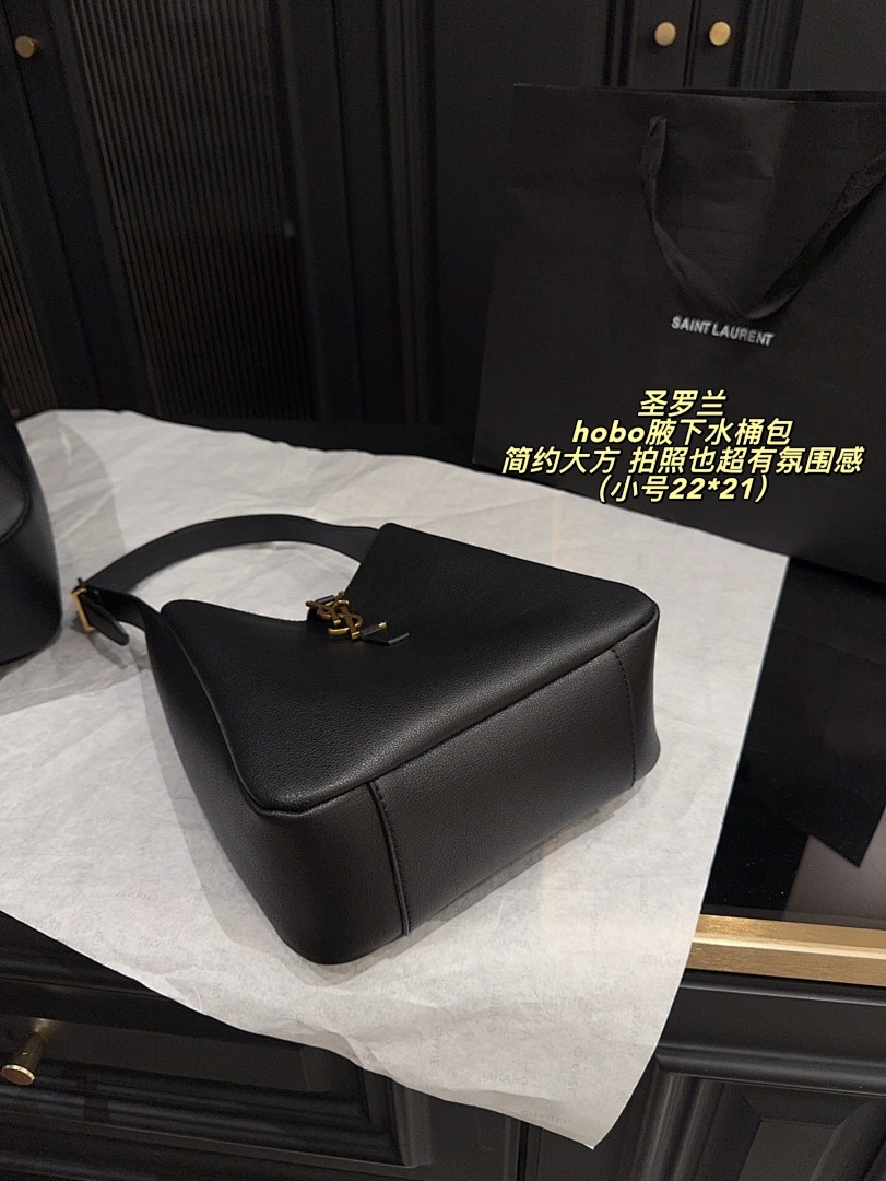 Saint Laurent Hobo Shoulder Bag