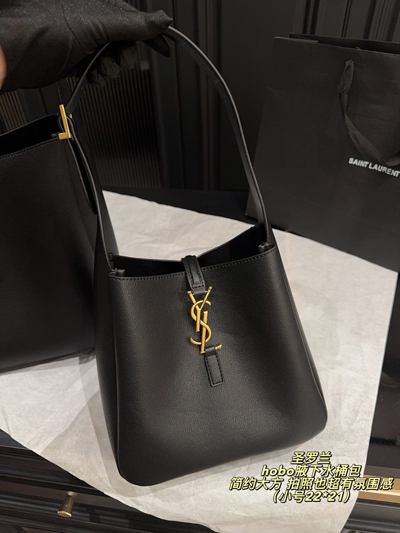 Saint Laurent Hobo Shoulder Bag view