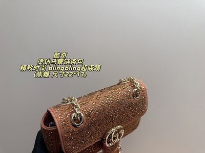 Gucci GG Marmont Shoulder Bag view 11