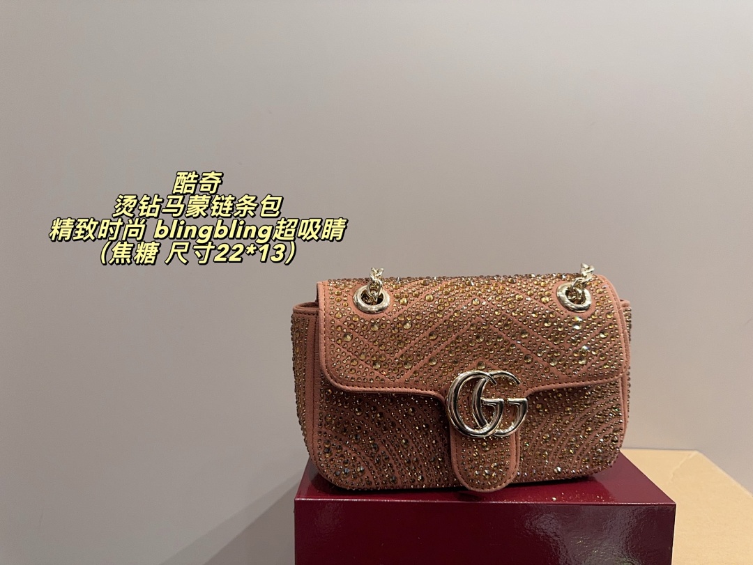 Gucci GG Marmont Shoulder Bag view