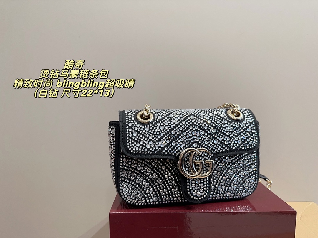 Gucci GG Marmont Shoulder Bag view
