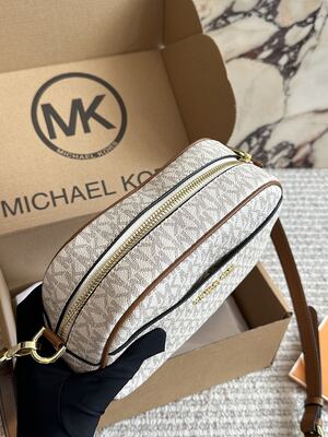 Michael Kors Jet Set Shoulder Bag view 12