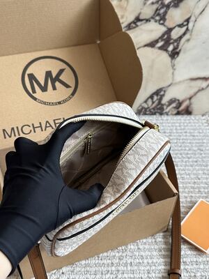 Michael Kors Jet Set Shoulder Bag view 5