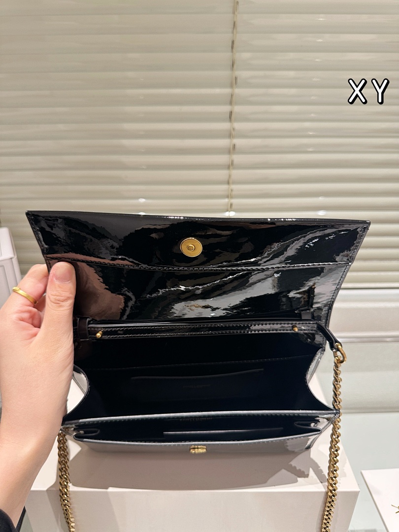 Saint Laurent Kate Chain Bag view