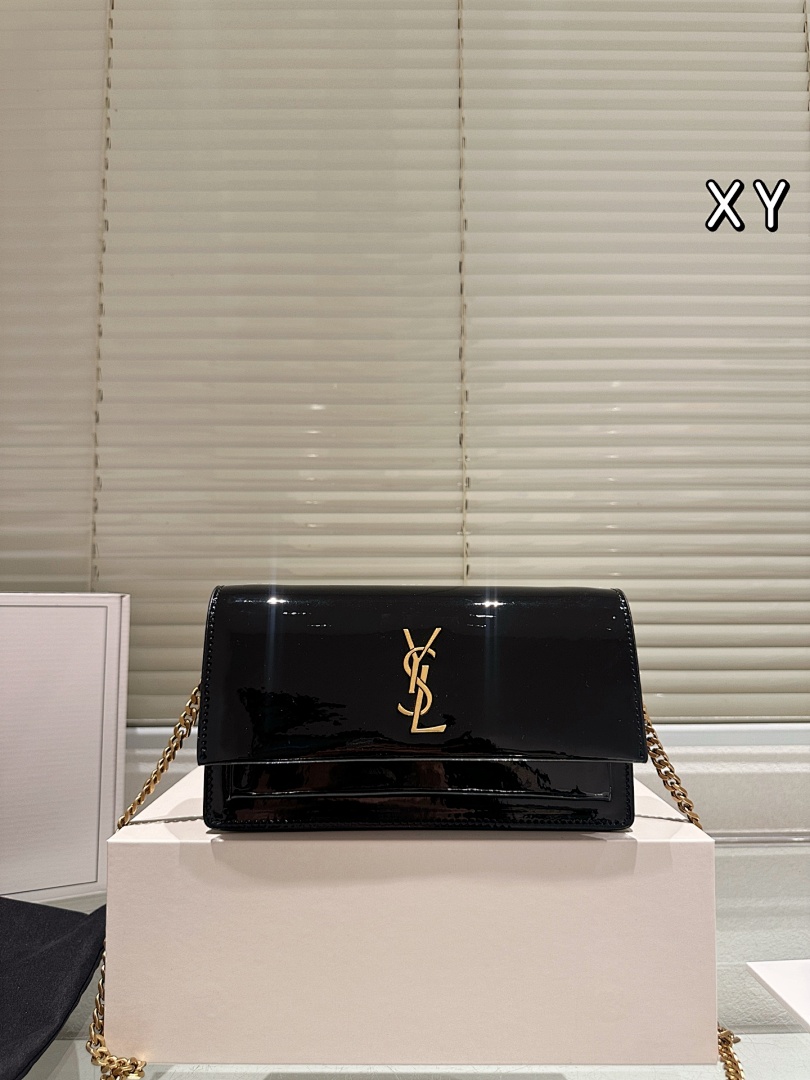 Saint Laurent Kate Chain Bag view