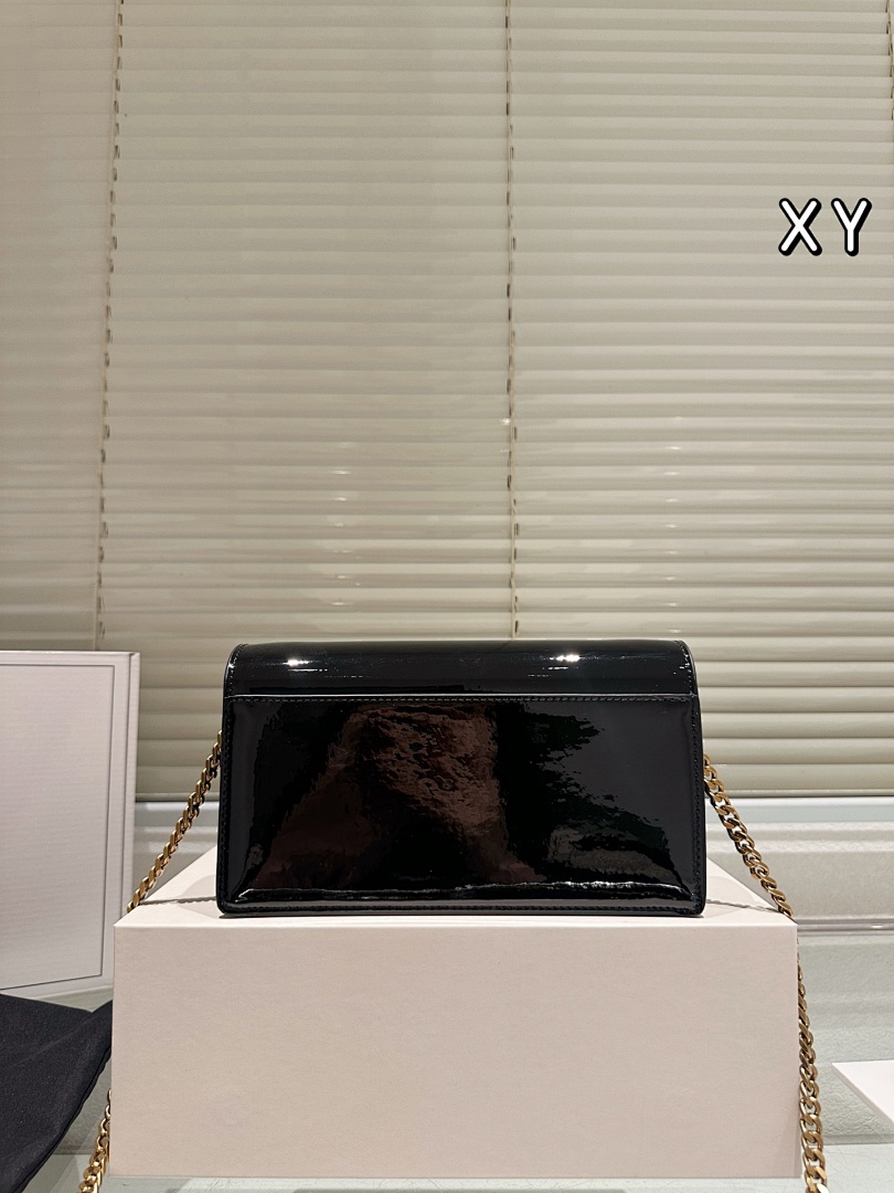 Saint Laurent Kate Chain Bag view