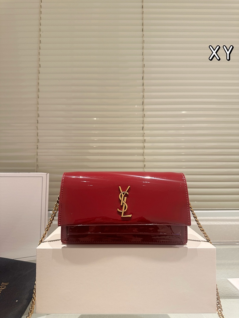 Saint Laurent Kate Chain Bag view