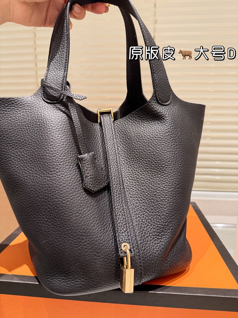 Hermes Evelyne Shoulder Bag view