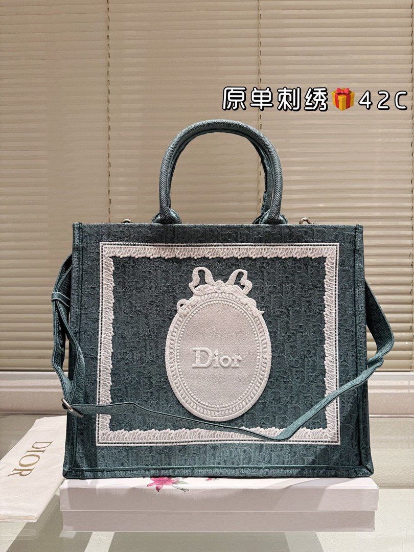Dior Saddle Tote view