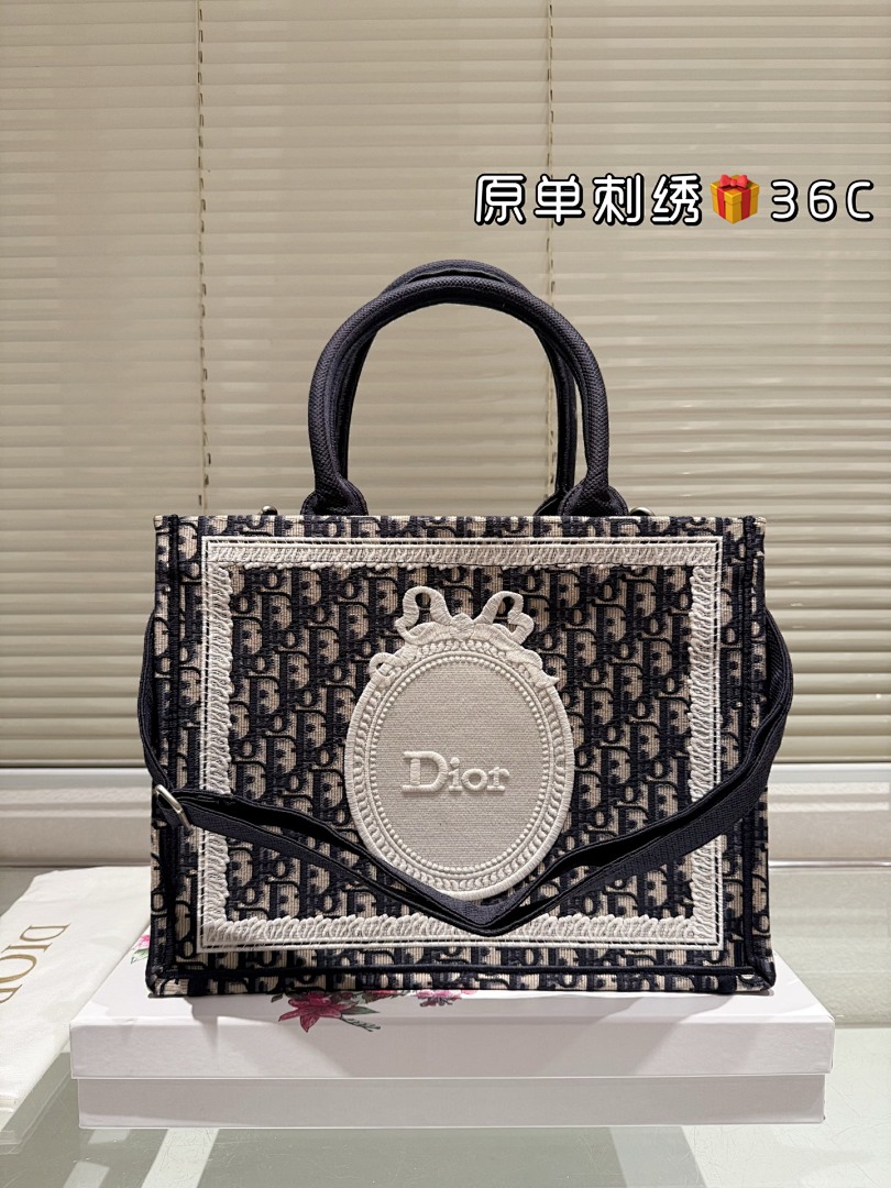 Dior Saddle Tote view