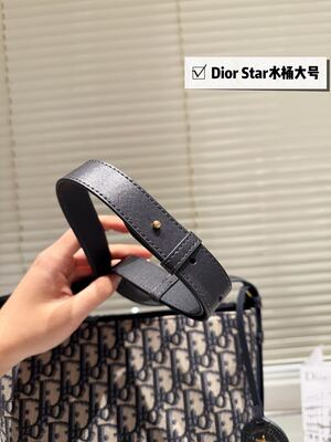 Dior Star Book Tote view 7