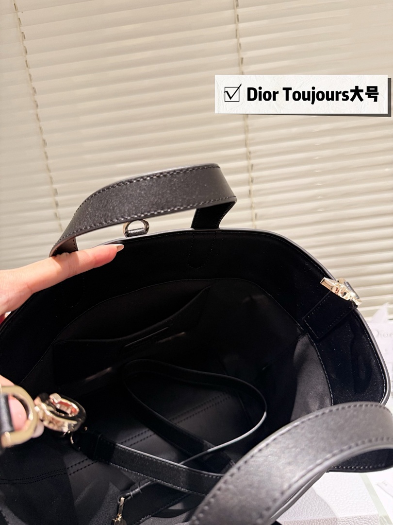 Dior Toujours Large Tote view
