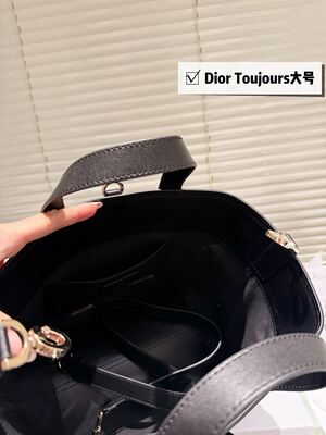 Dior Toujours Large Tote view 2